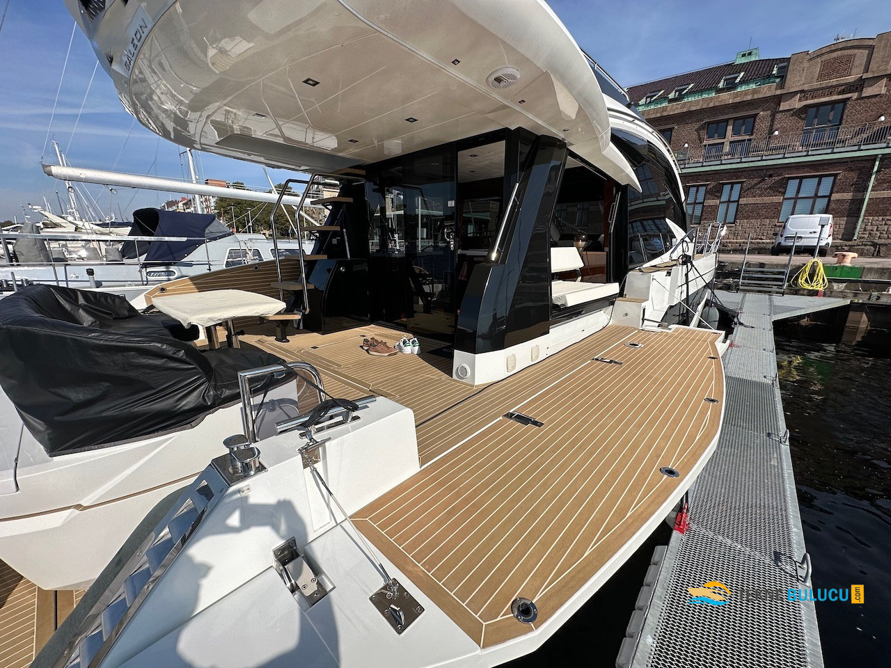 Galeon 510 Skydeck 2022 iç mekan 2