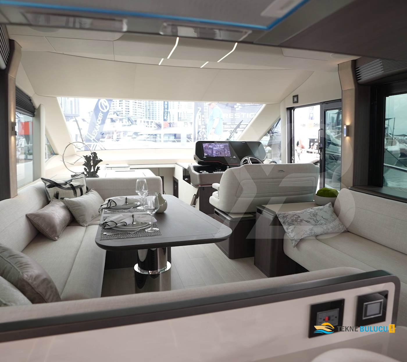 Galeon 560 Fly 2020 iç mekan 2