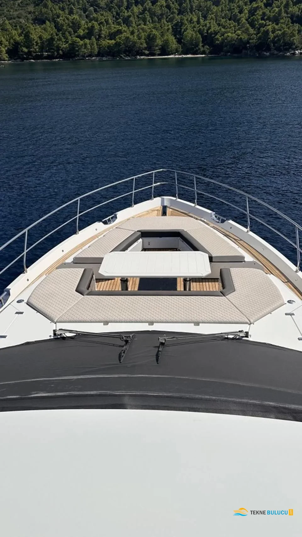 Galeon 680 Fly 2020 iç mekan 2