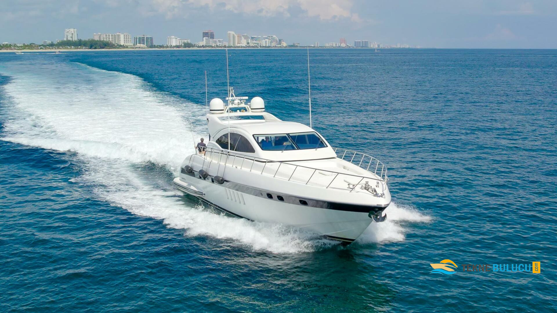 Mangusta 72 2005 iç mekan 2