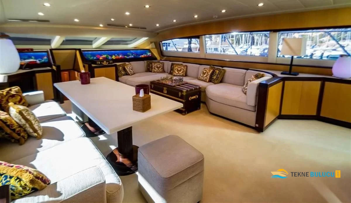 Mangusta 105 2009 iç mekan 2