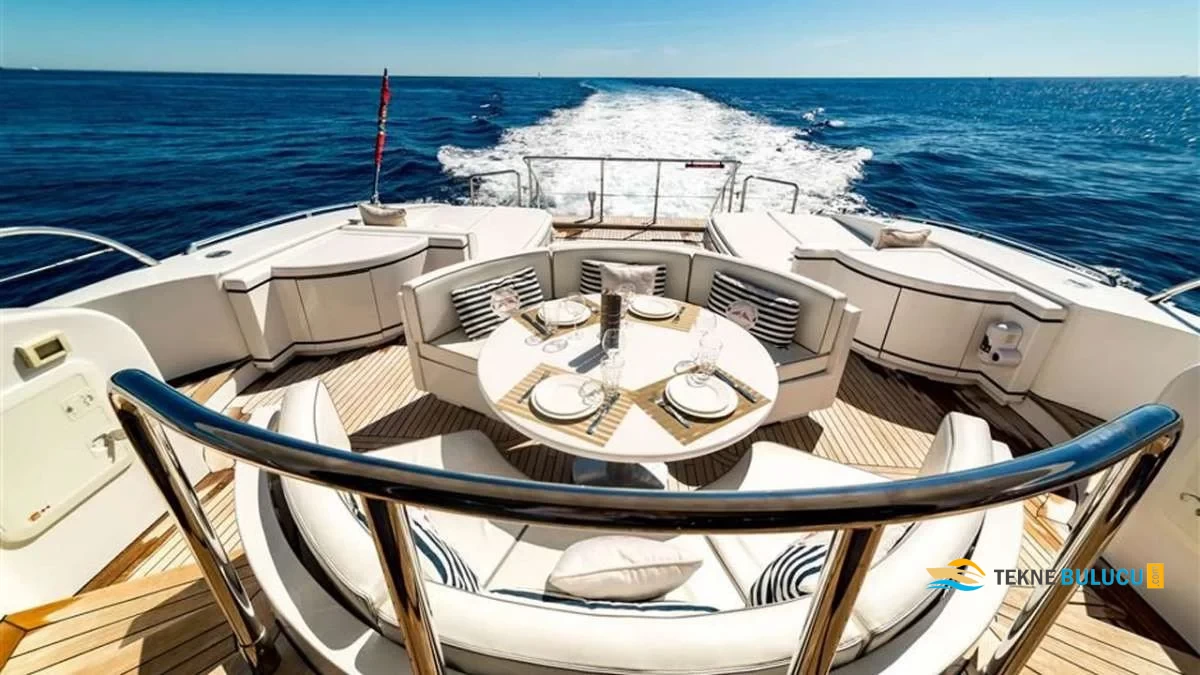 Mangusta 105 2012 iç mekan 2