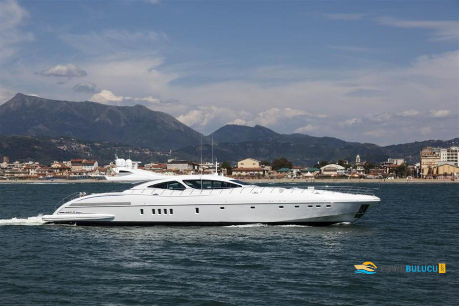 Mangusta 130 2006 iç mekan 2