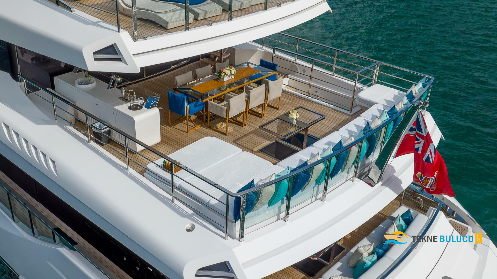 Mangusta Oceano 42 2024 iç mekan 2