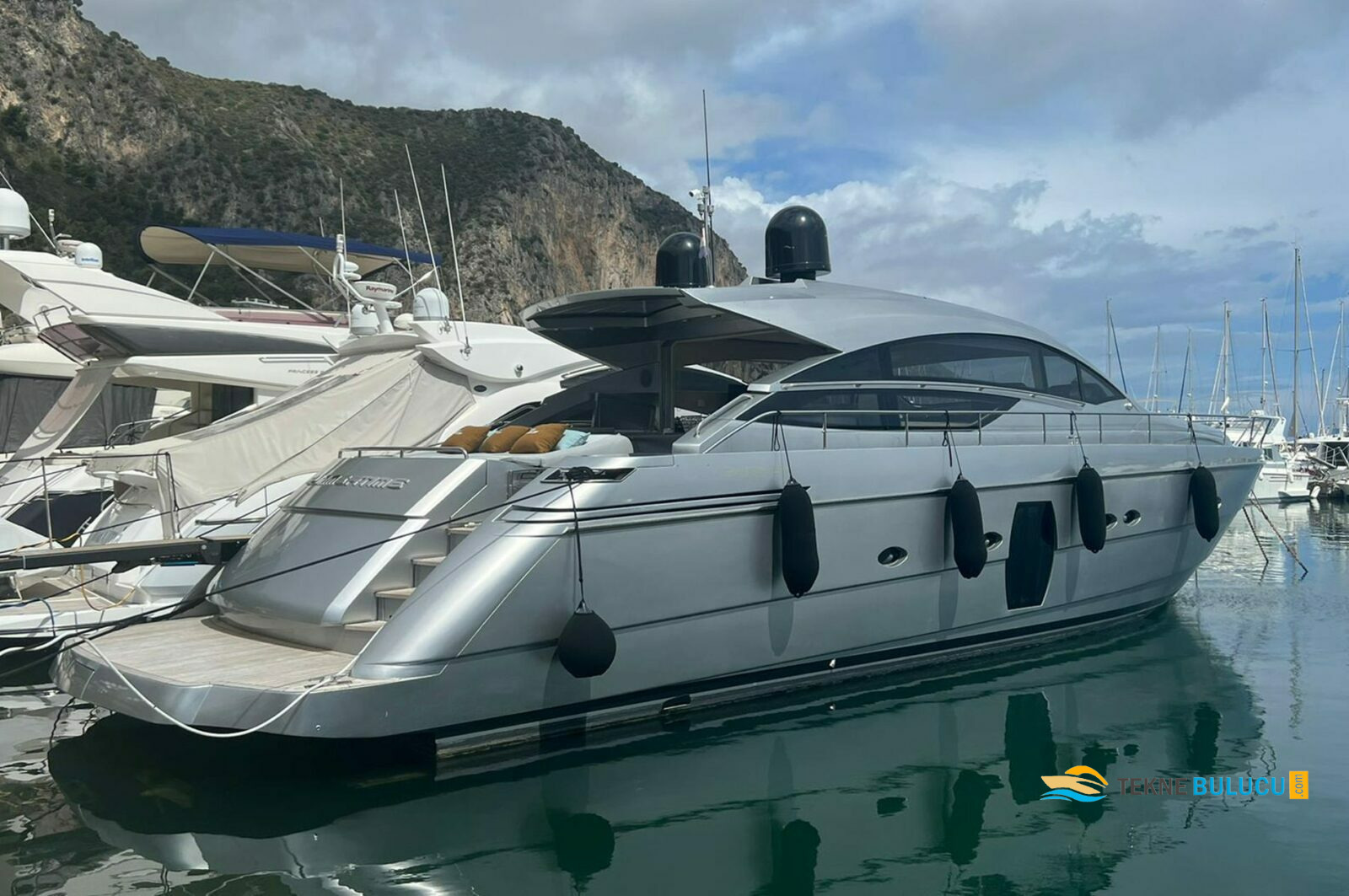 Pershing 64 2010 iç mekan 2