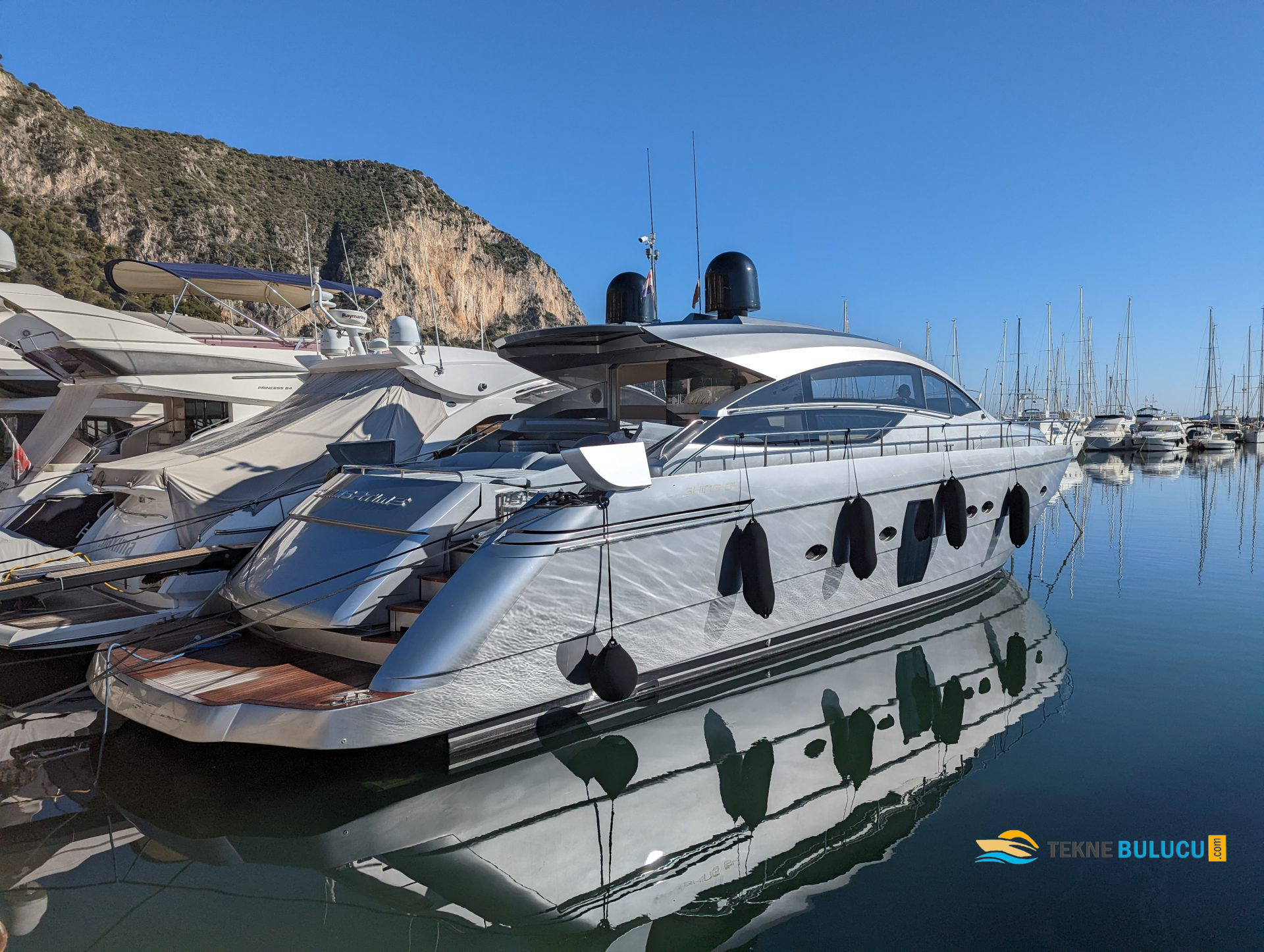 Pershing 64 2013 iç mekan 2