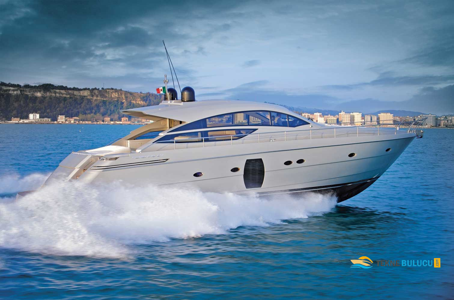 Pershing 64 2015 iç mekan 2