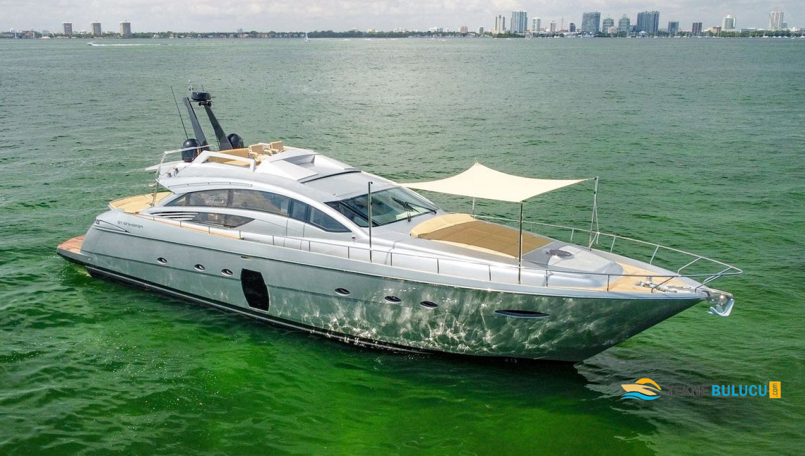 Pershing 72 2015 iç mekan 2