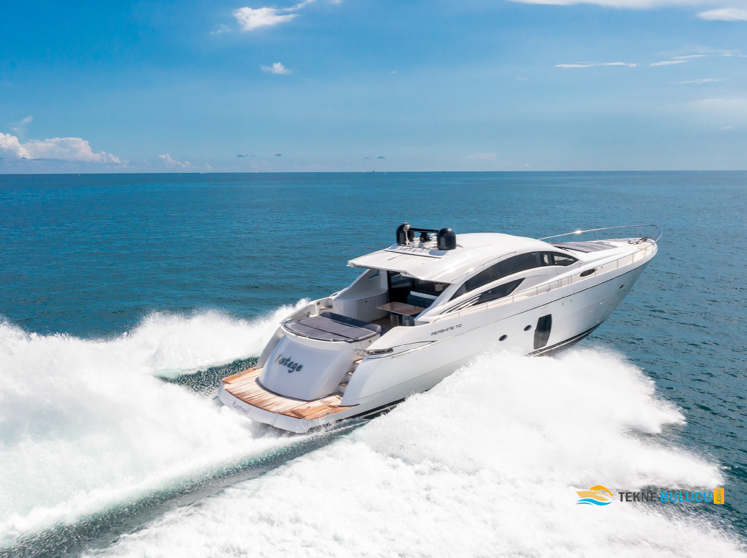Pershing 72 2019 iç mekan 2