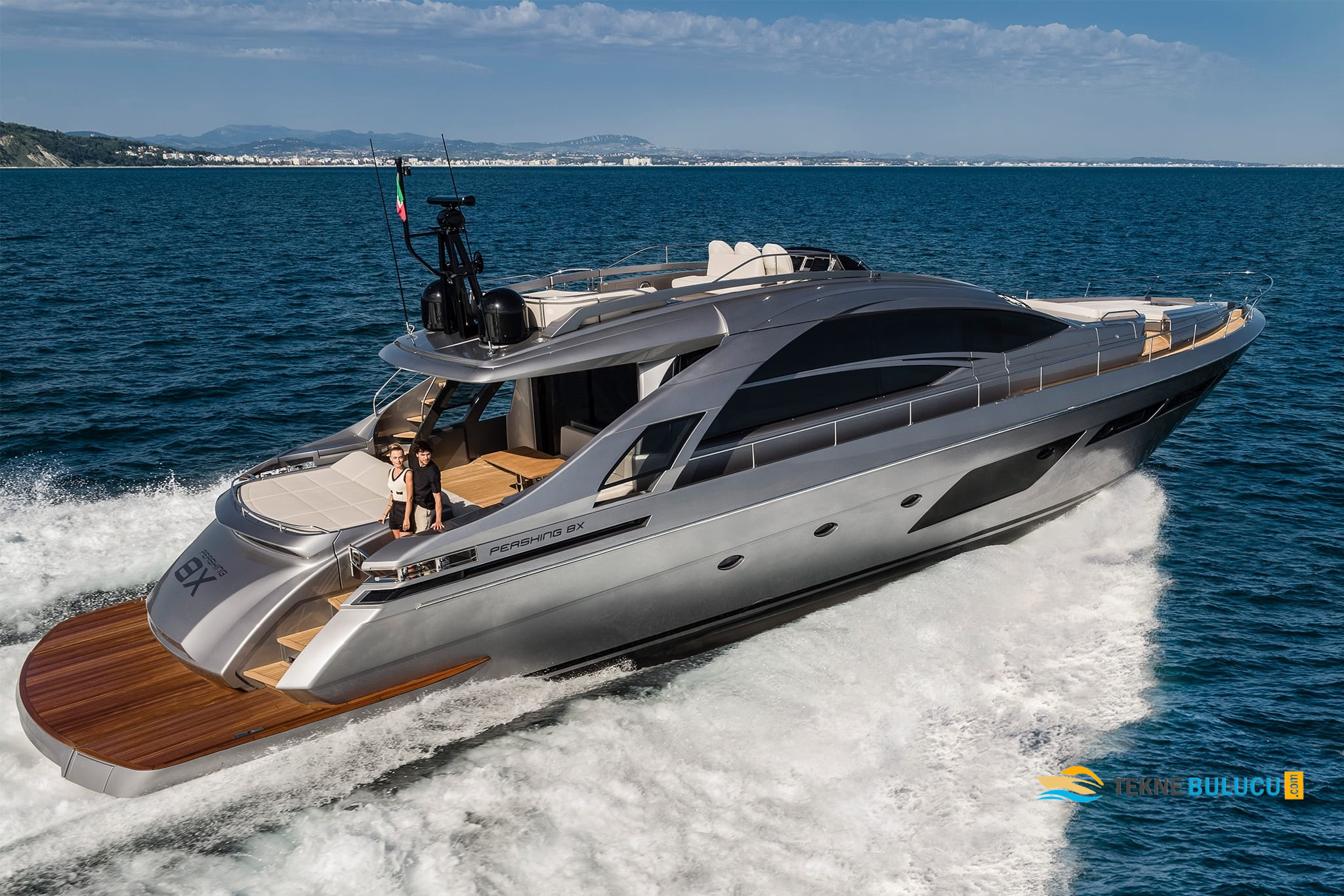 Pershing 82 2017 iç mekan 2