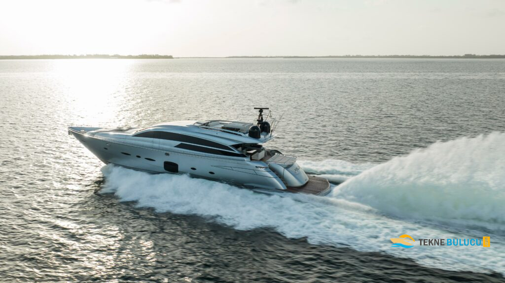 Pershing 92 2016 iç mekan 2