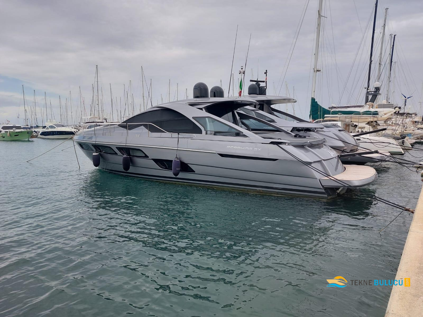 Pershing 5X 2024 iç mekan 2
