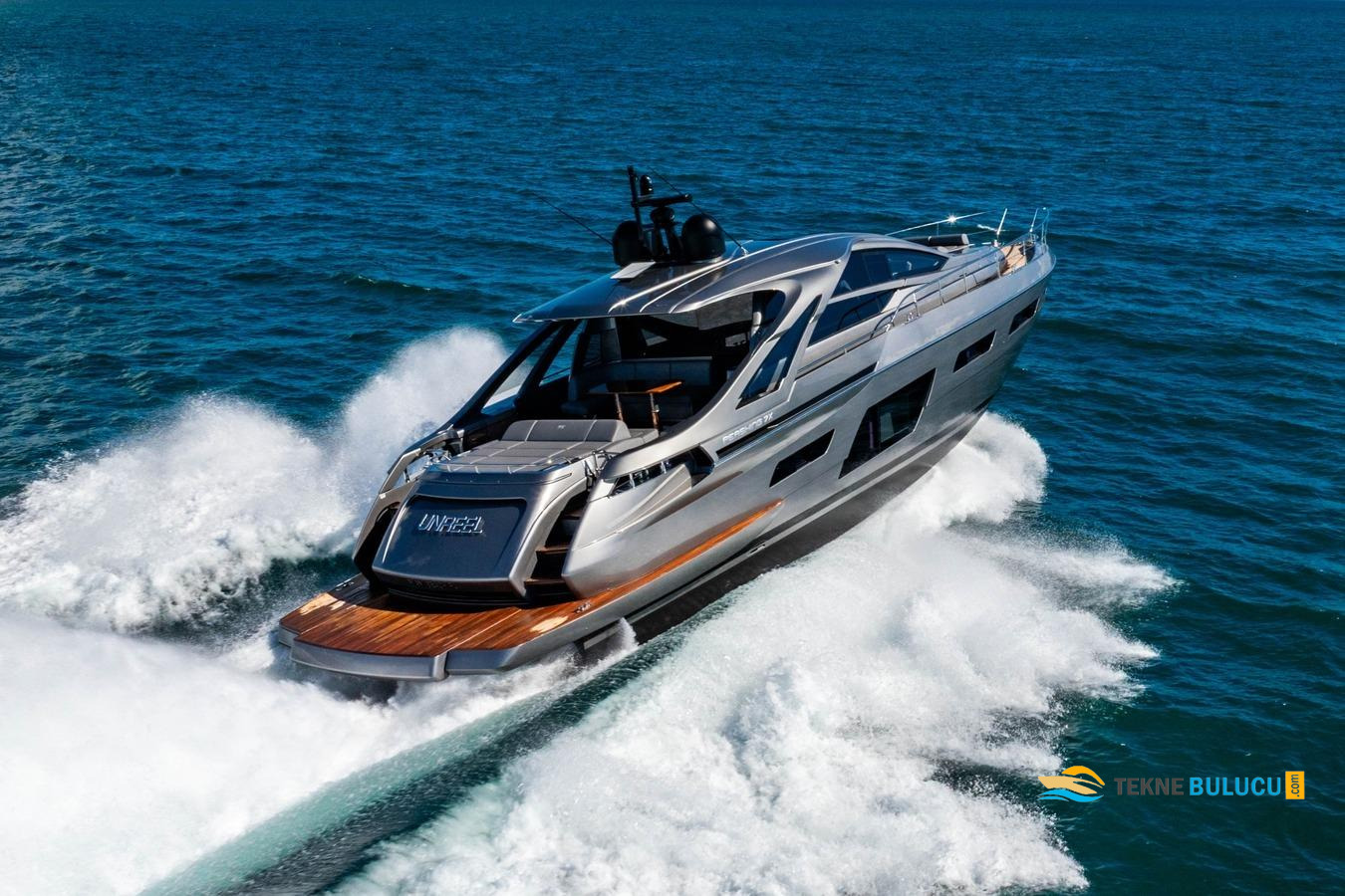 Pershing 7X 2024 iç mekan 2