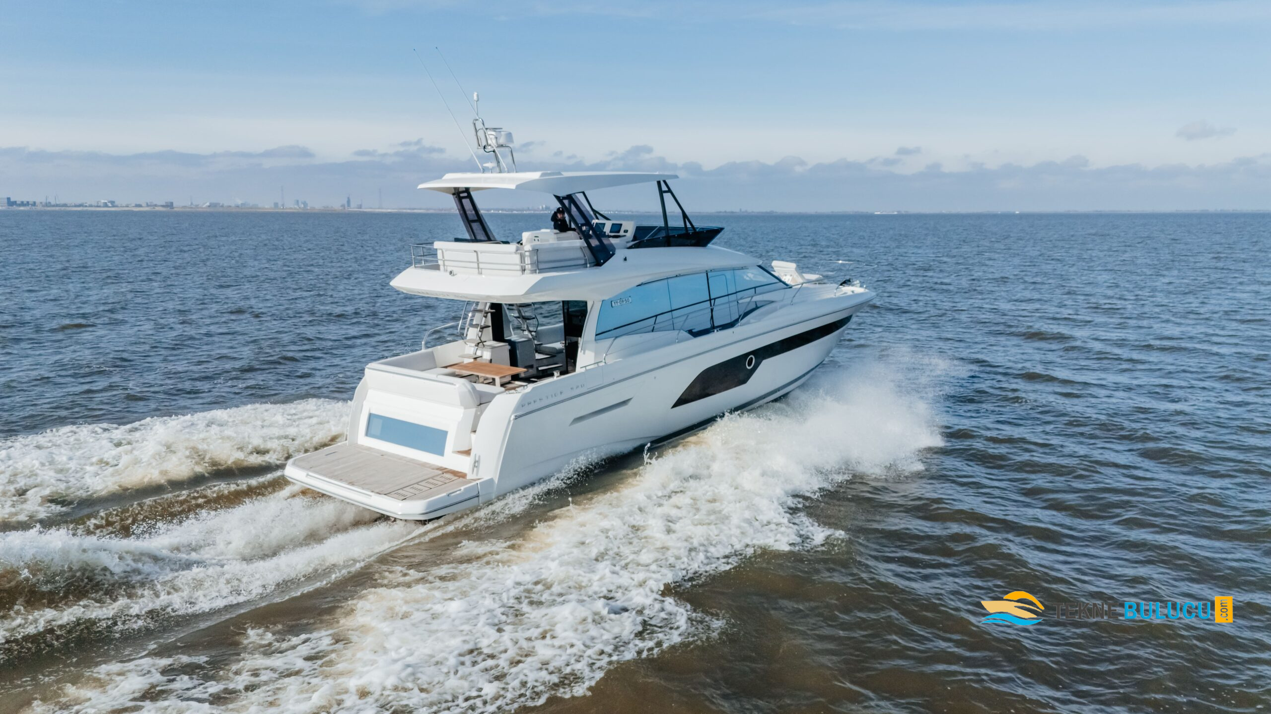 Prestige 520 2024 iç mekan 2