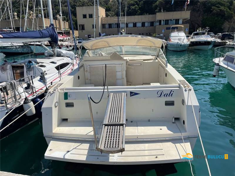 Ferretti Altura 35 1986 iç mekan 2