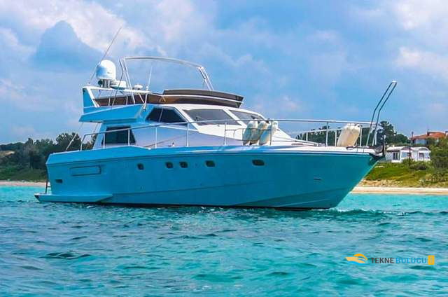 Ferretti Altura 52 1987 iç mekan 2
