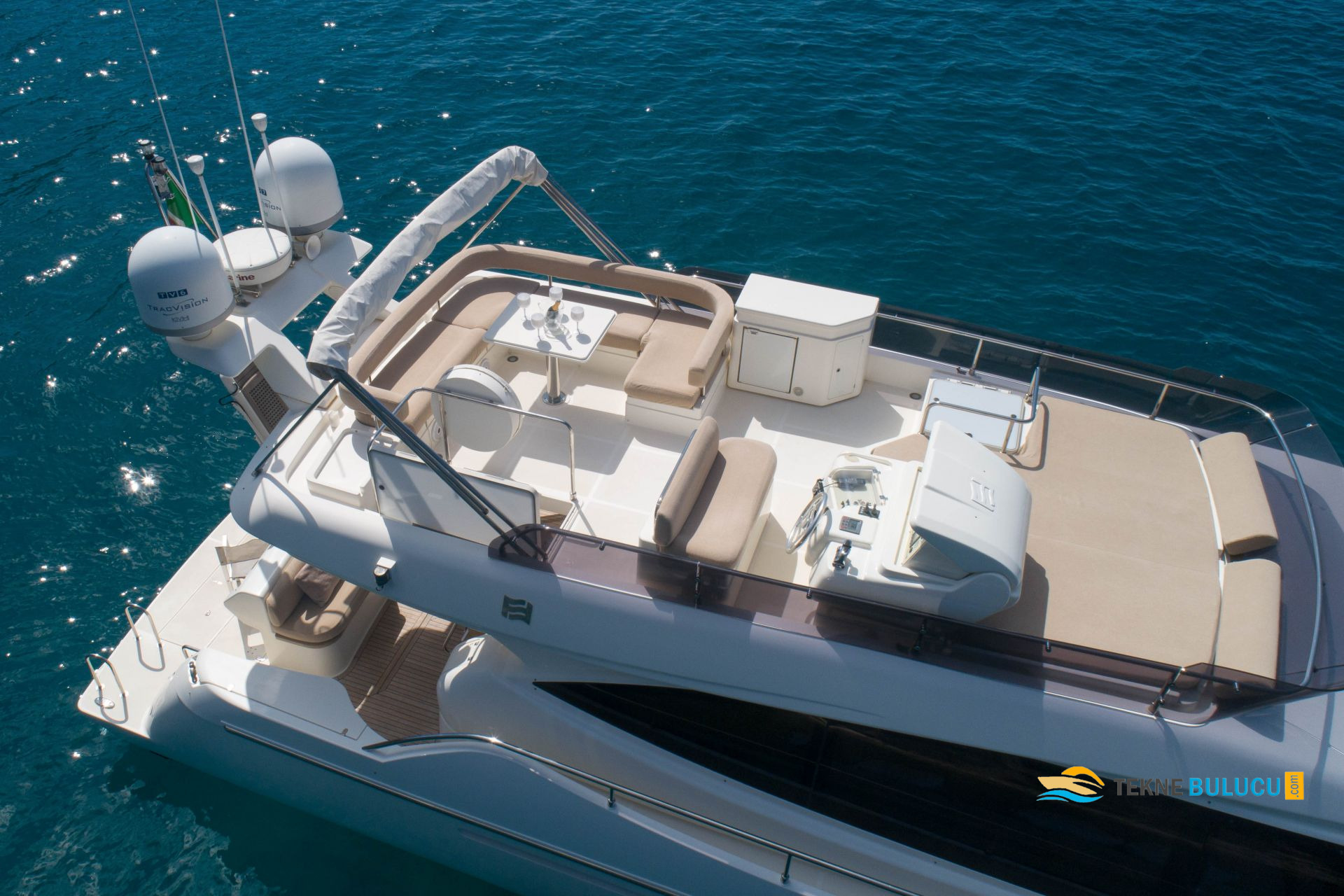 Ferretti 560 / 570 2009 iç mekan 3