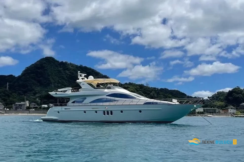Azimut 80 Carat 2007 iç mekan 3