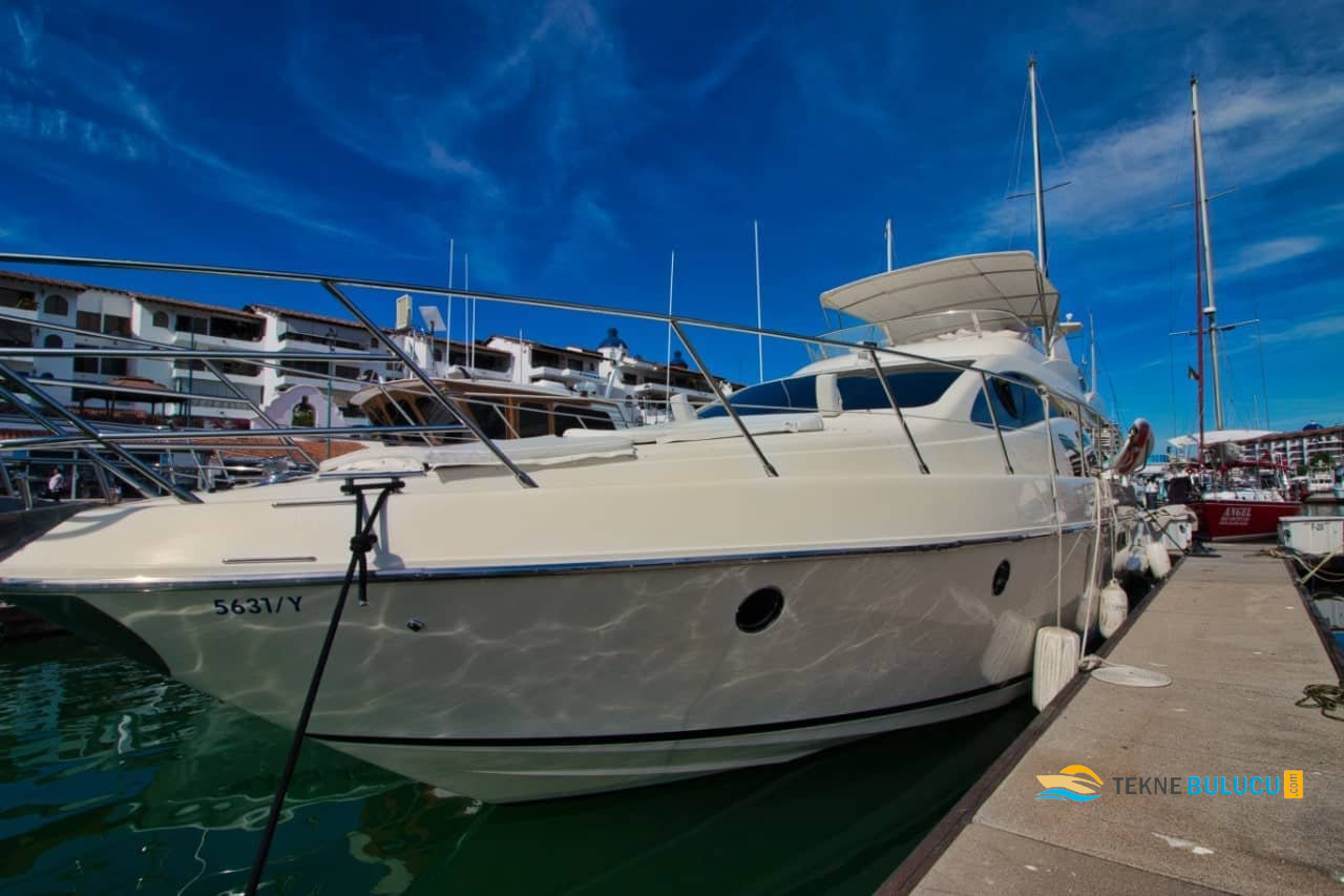 Azimut 58 Fly 2009 iç mekan 3