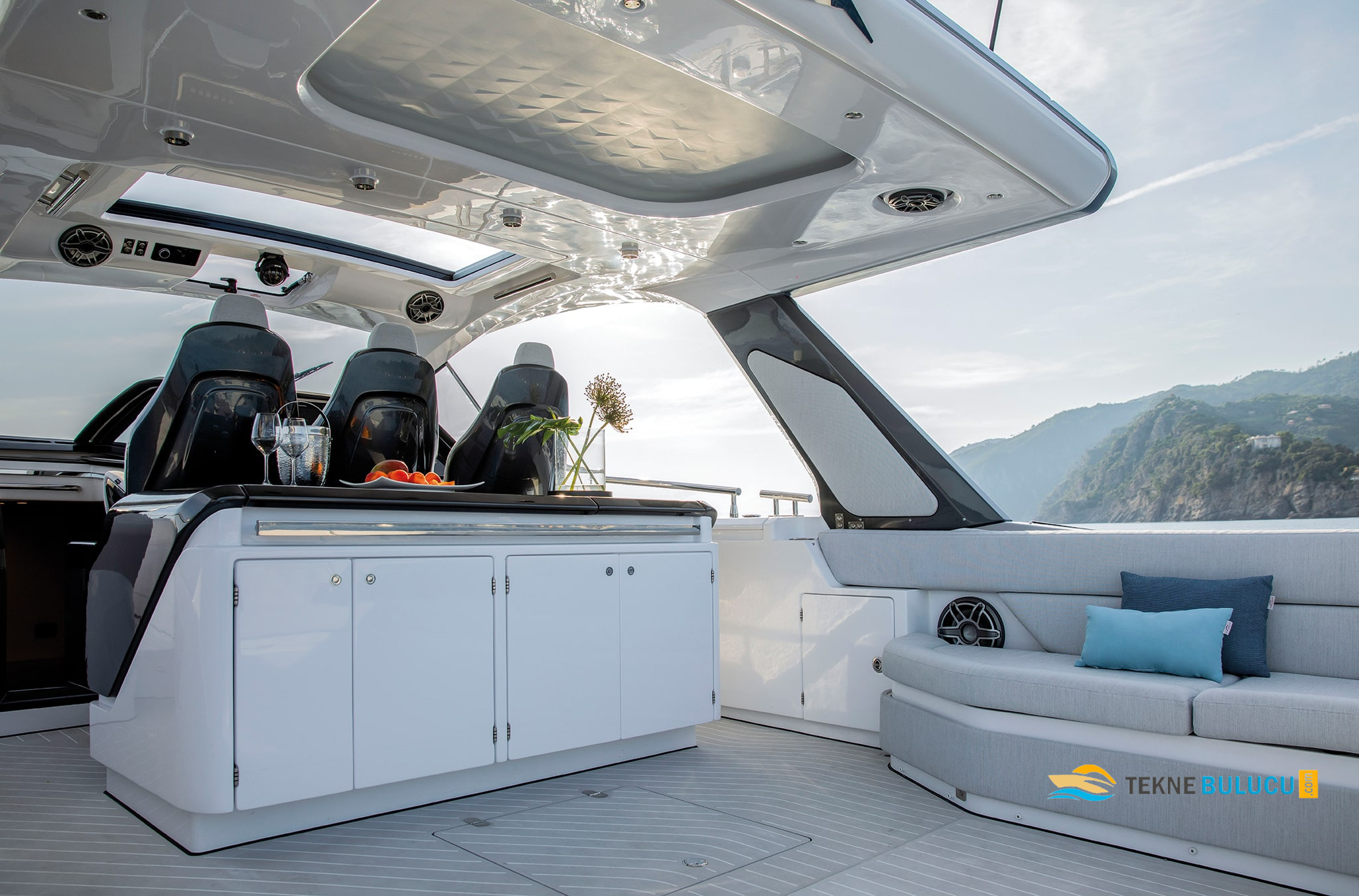 Azimut Verve 48 2025 iç mekan 3