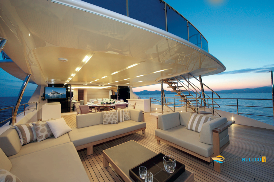 Benetti Classic Supreme 132 2012 Model iç mekan 3