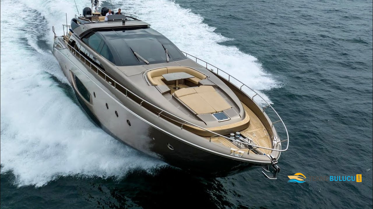 Riva Domino 86 2014 iç mekan 3
