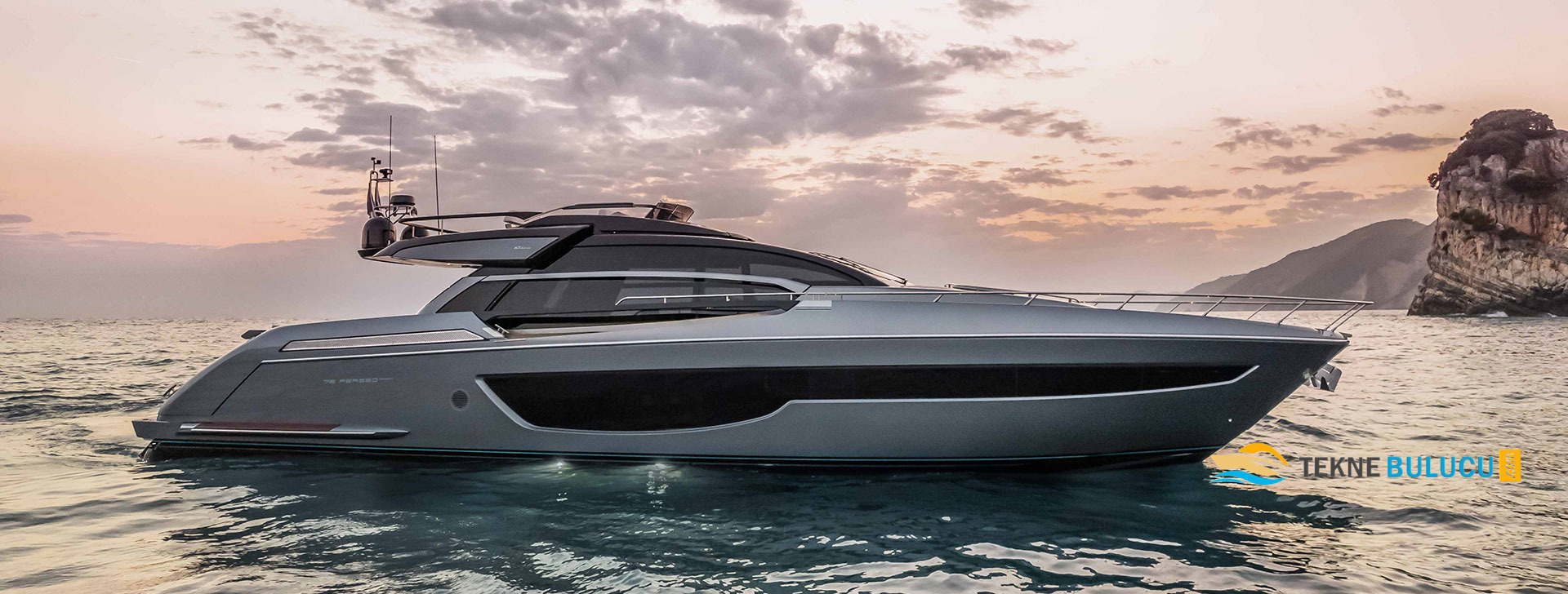 Riva 76 Perseo 2022 iç mekan 3