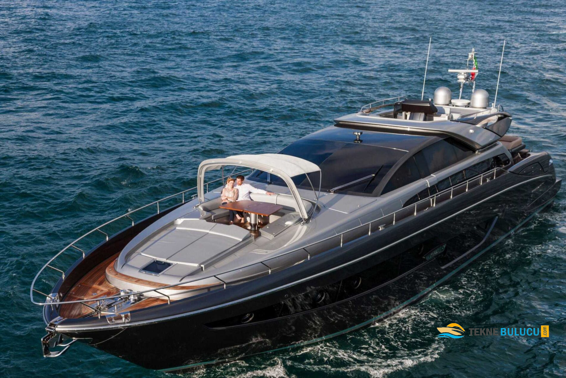 Riva 88 Domino Super 2020 iç mekan 3