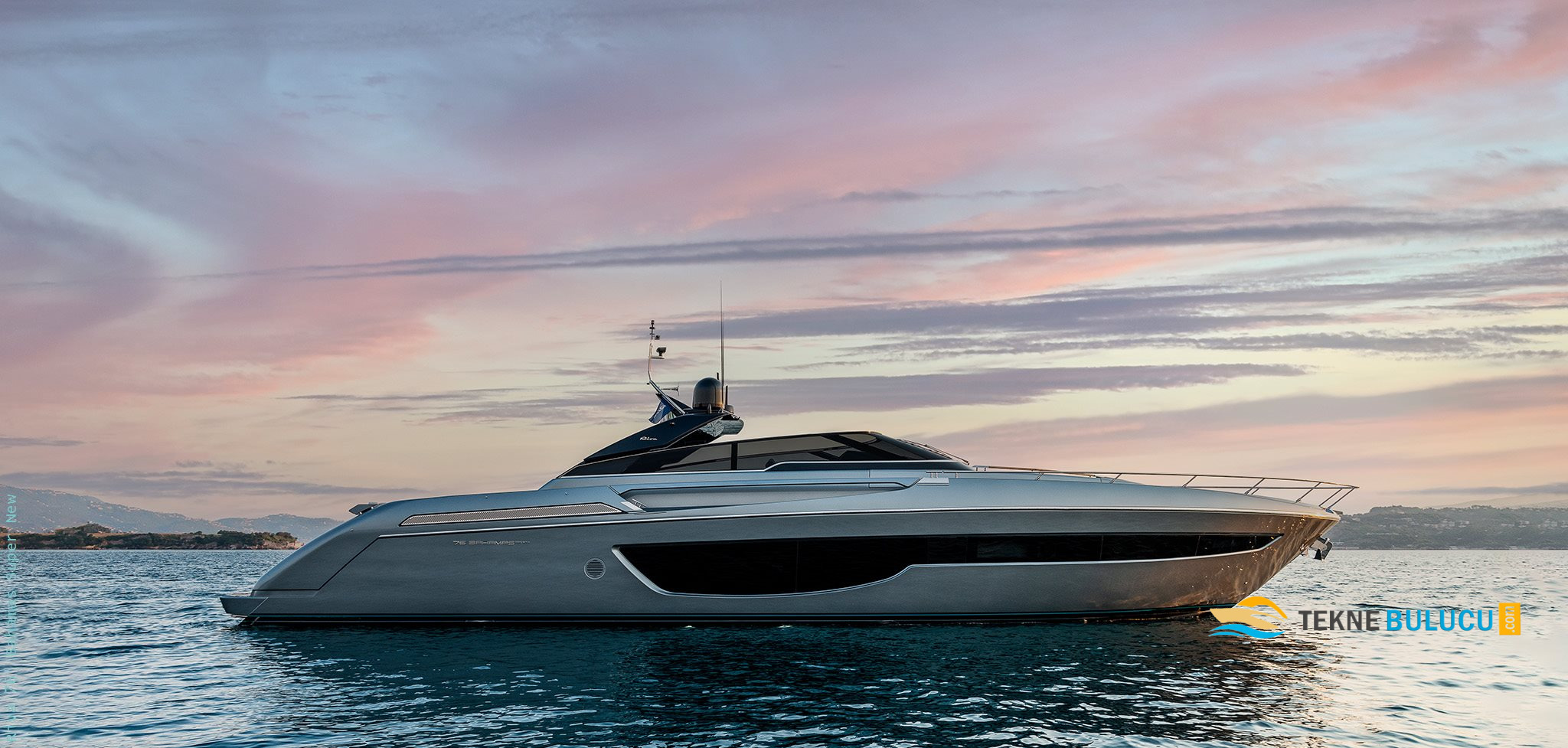 Riva 76 Bahamas 2022 iç mekan 3