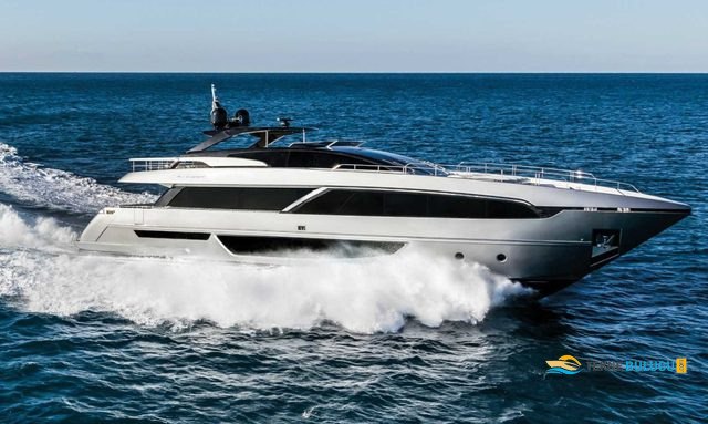 Riva 100 Corsaro 2018 iç mekan 3