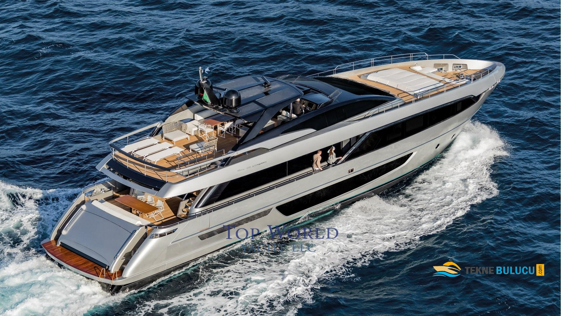 Riva 100 Corsaro 2025 iç mekan 3