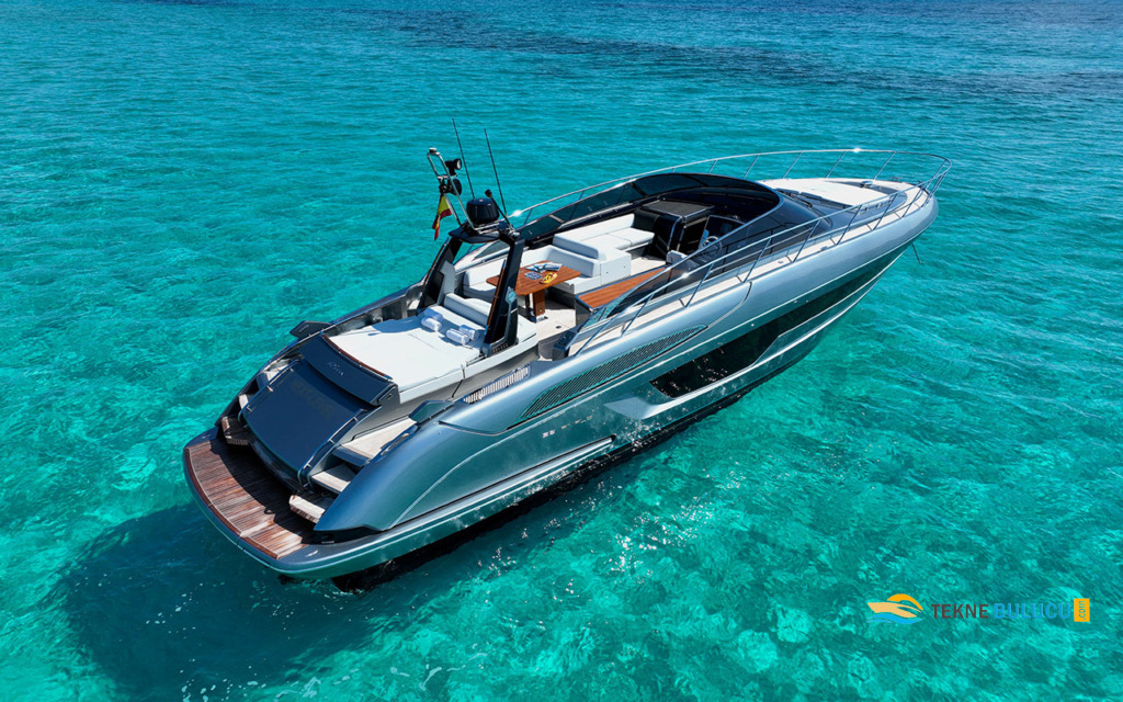 Riva 56 Rivale 2020 iç mekan 3