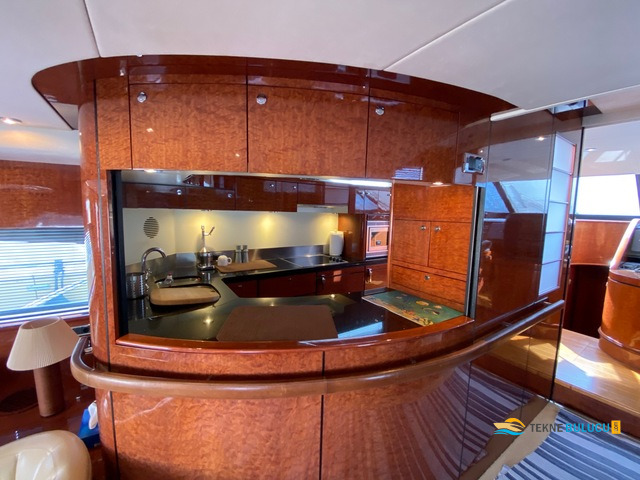 Fairline Squadron 74 2020 iç mekan 3