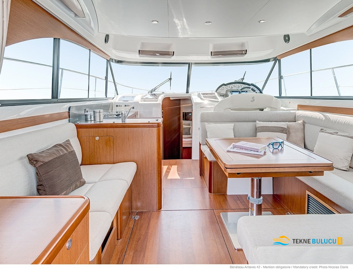 Beneteau Antares 42 2016 iç mekan 3