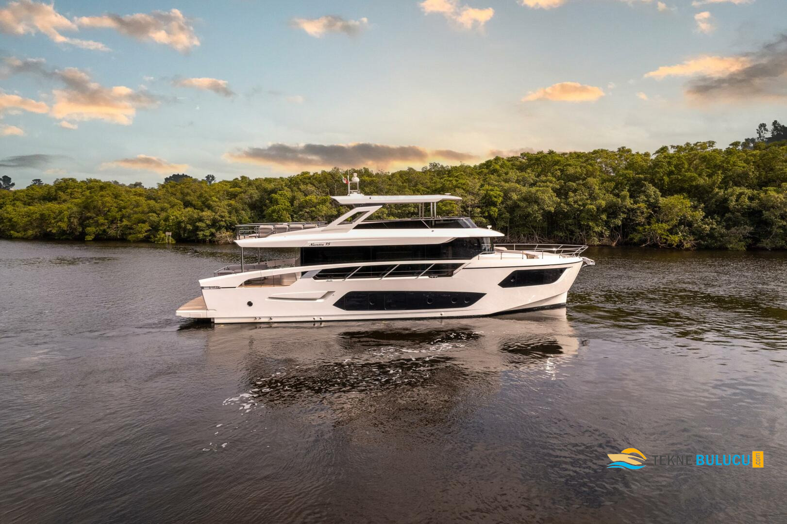 Absolute Navetta 75 2025 iç mekan 3