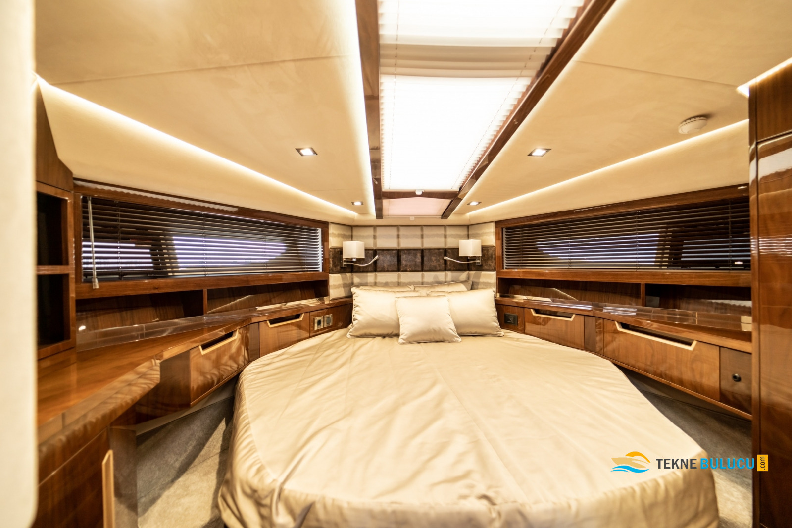 Galeon 420 Fly 2024 iç mekan 3