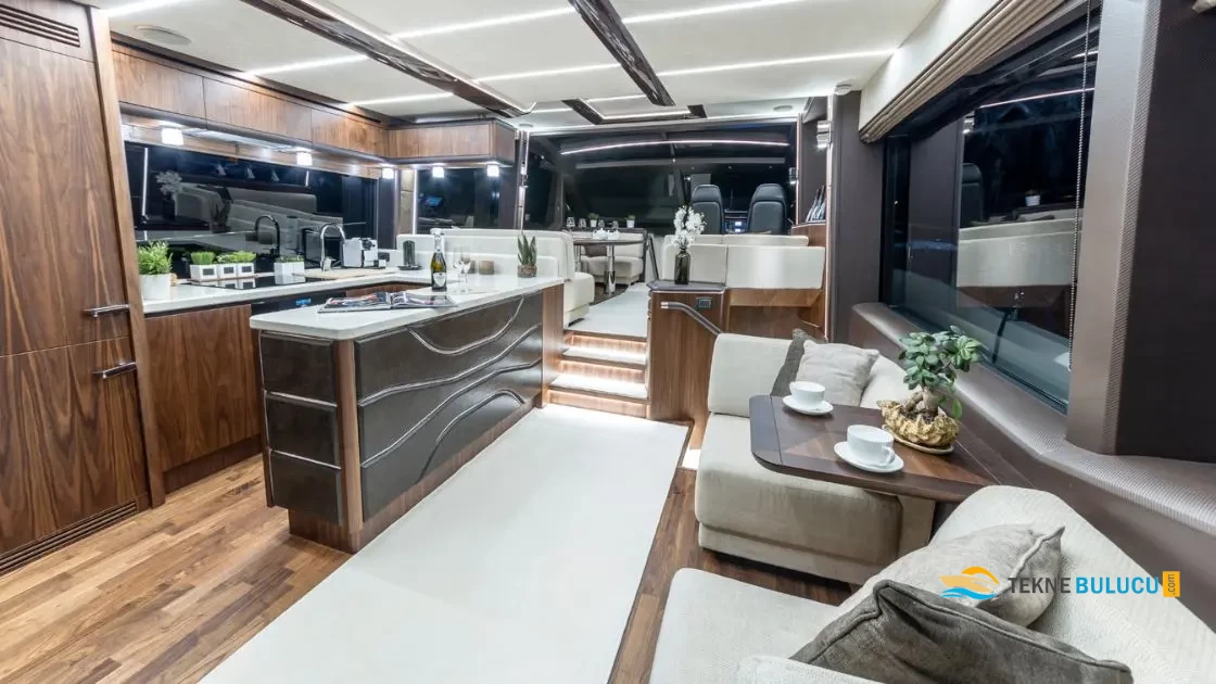 Galeon 680 Fly 2021 iç mekan 3