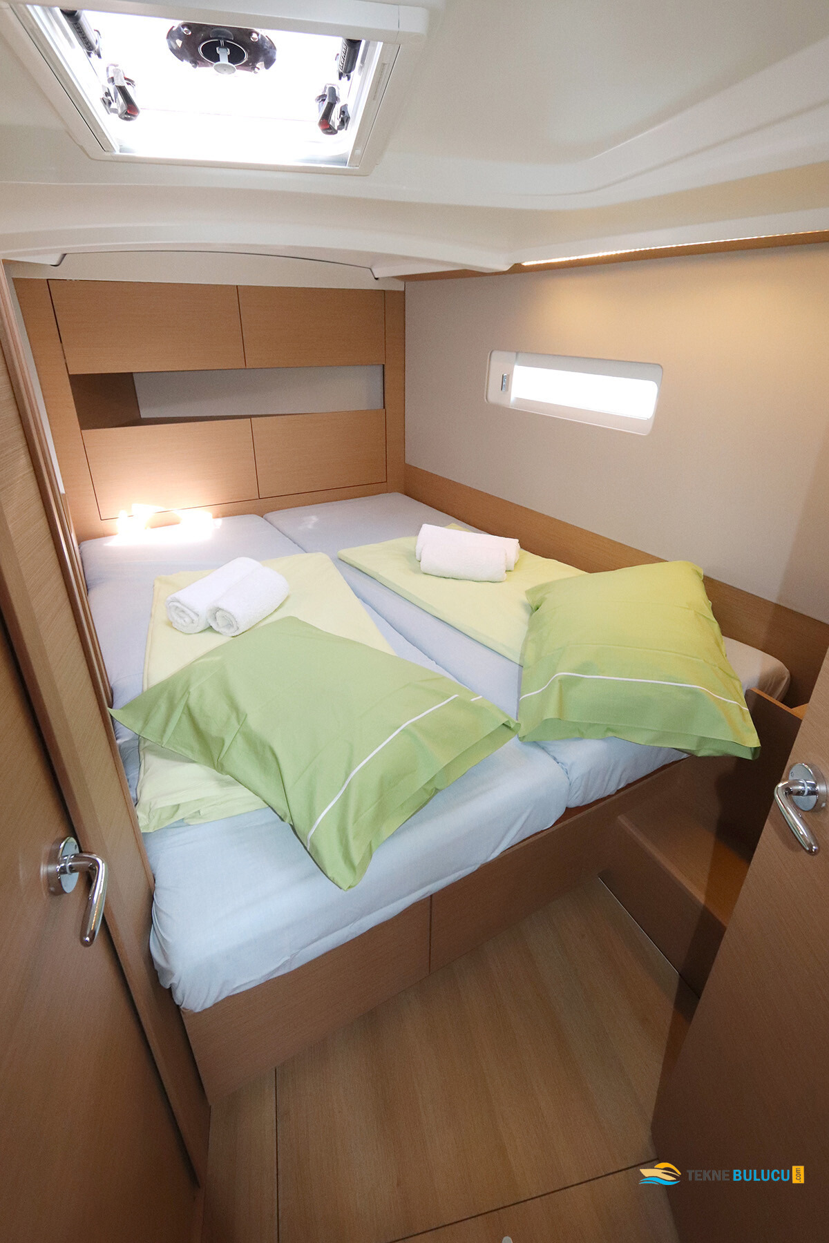 Jeanneau Sun Odyssey 410 2023 iç mekan 3