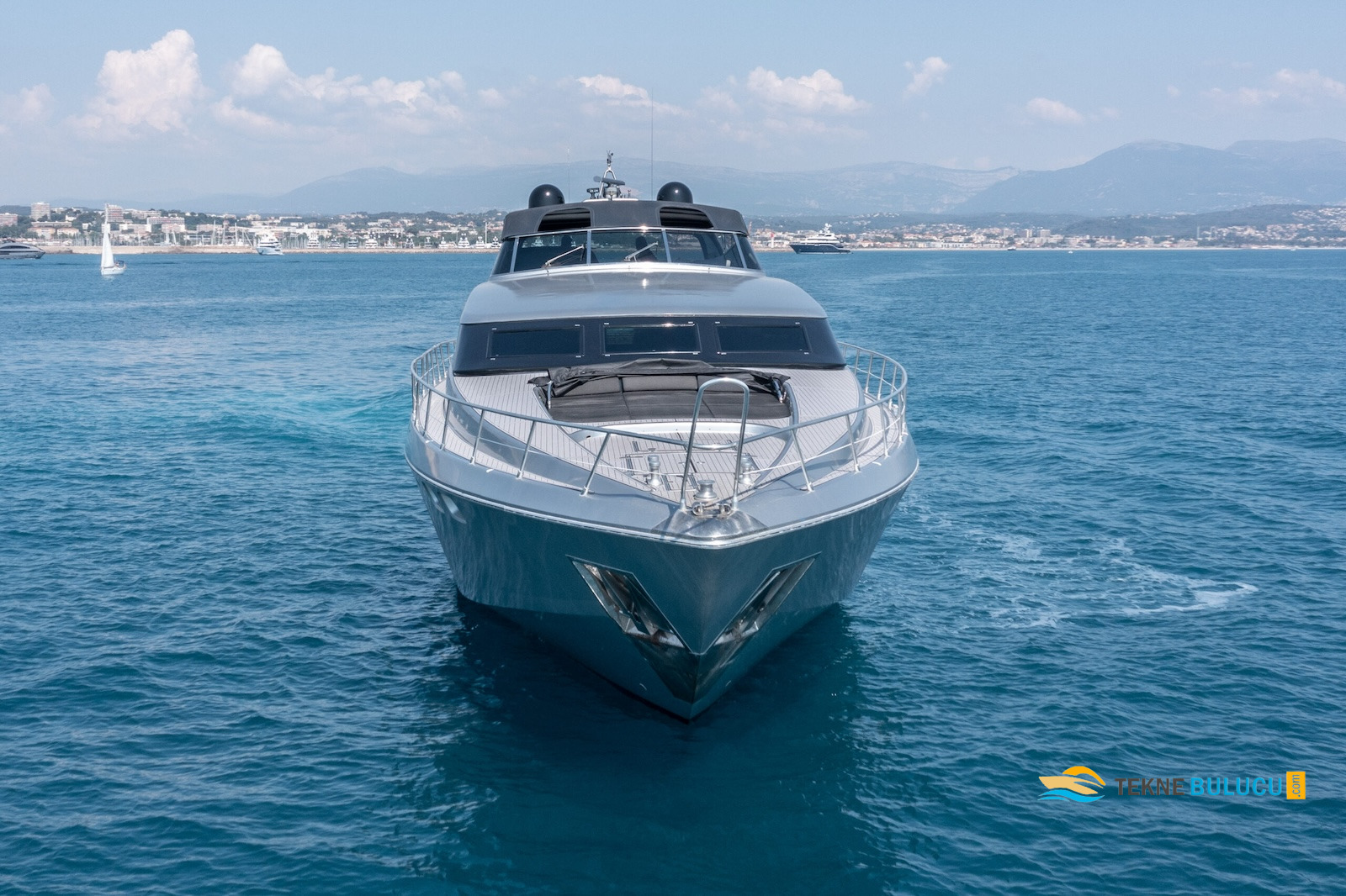 Mangusta 105 2006 iç mekan 3