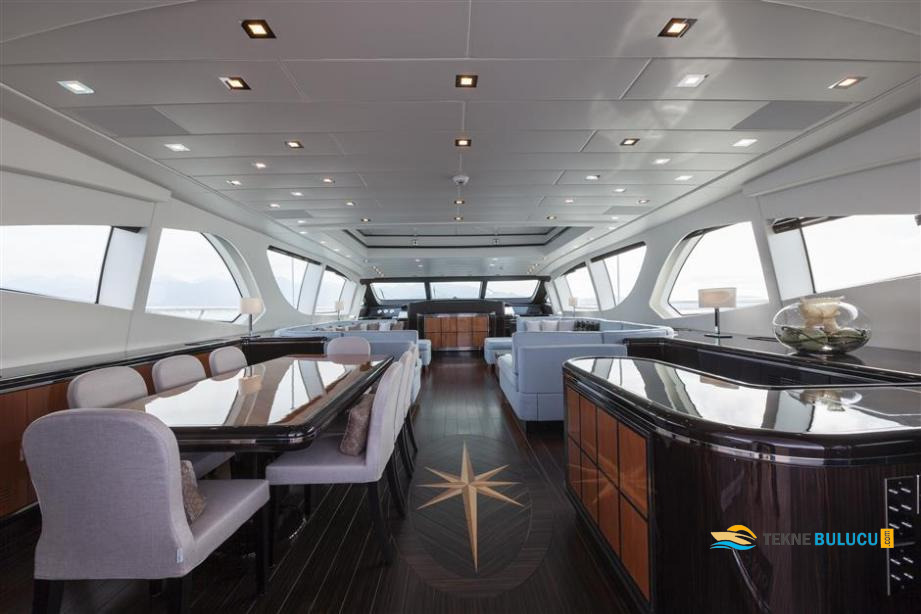 Mangusta 130 2010 iç mekan 3