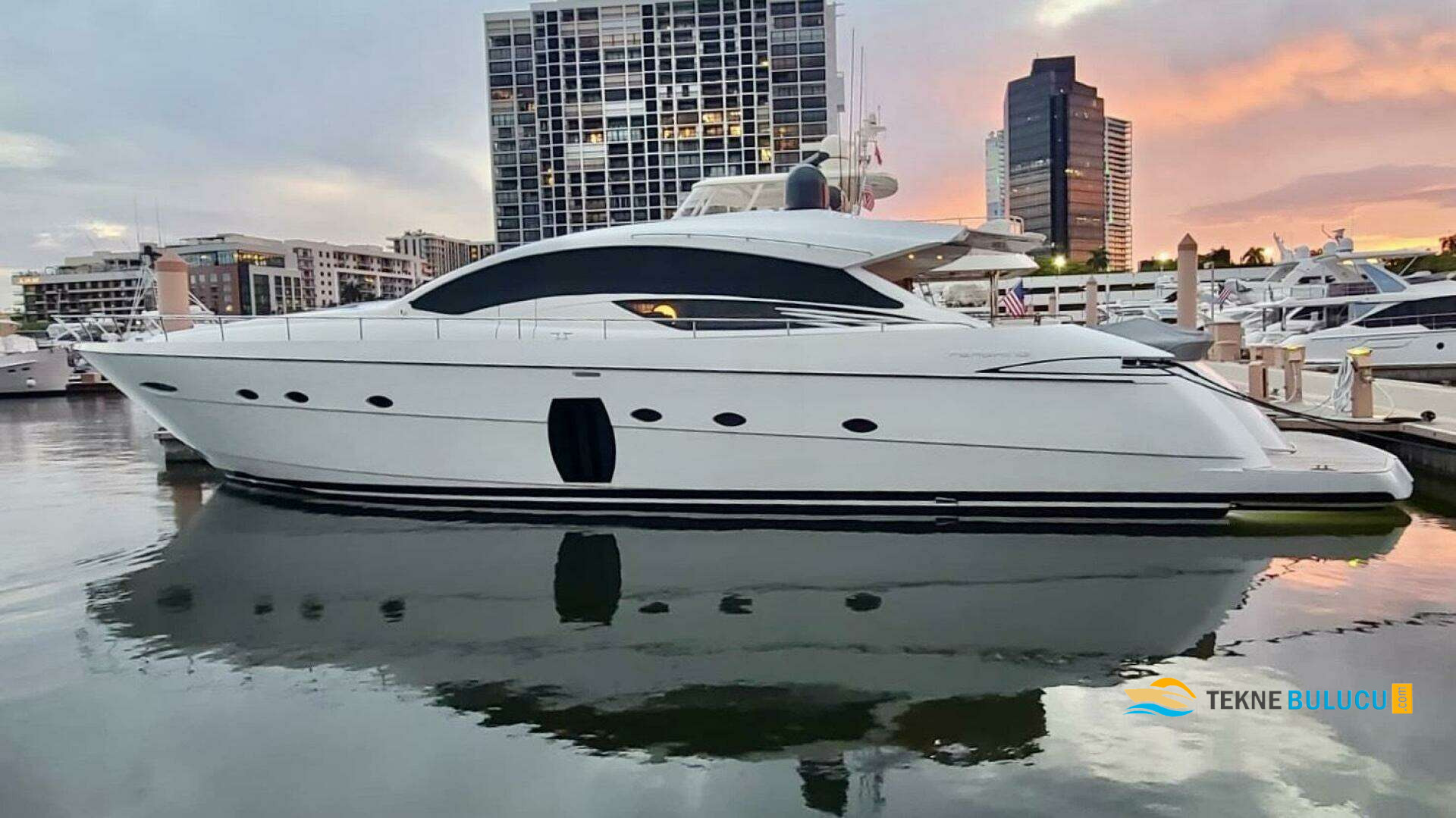 Pershing 72 2016 iç mekan 3