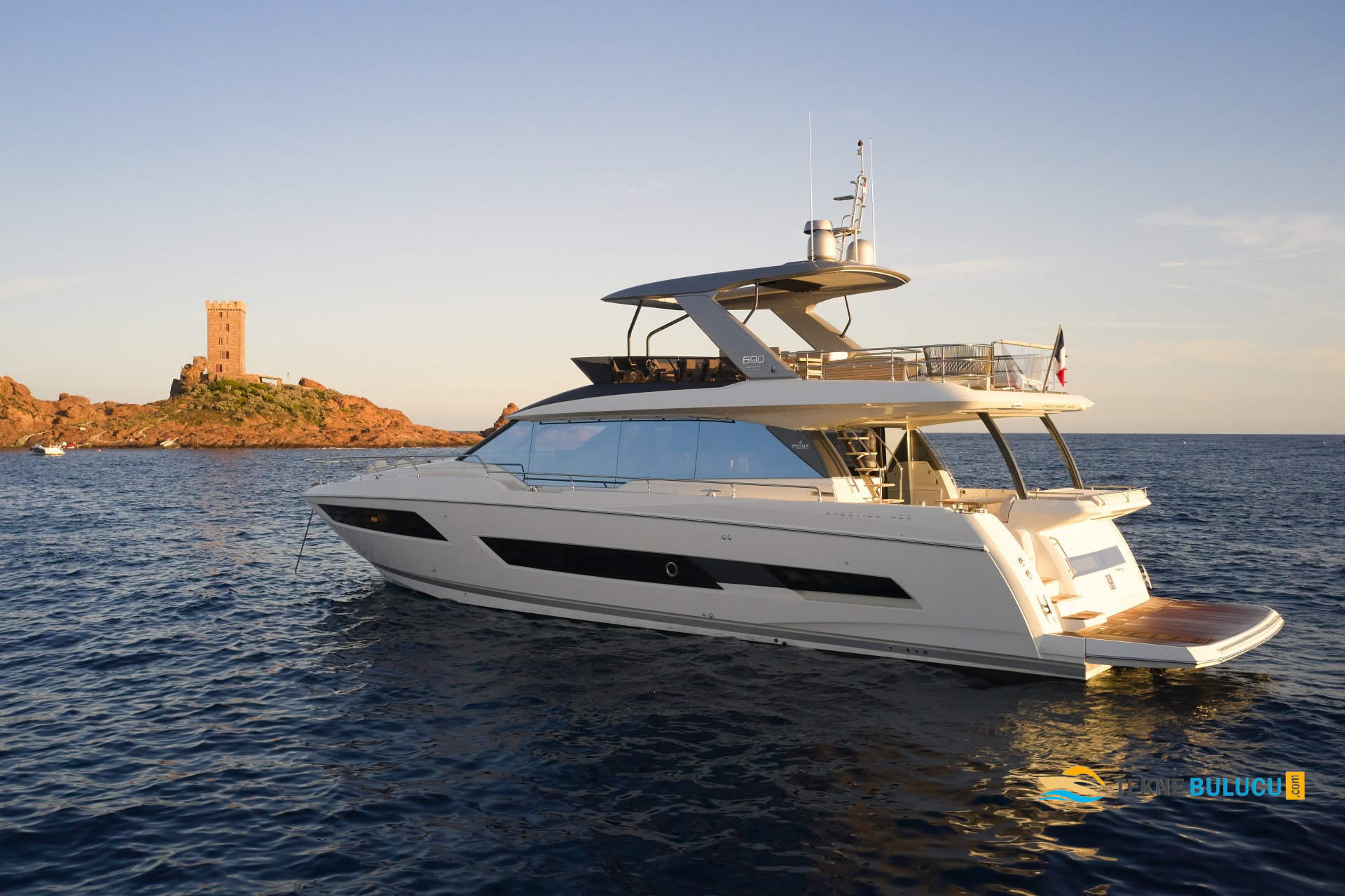 Prestige 690 2021 iç mekan 3