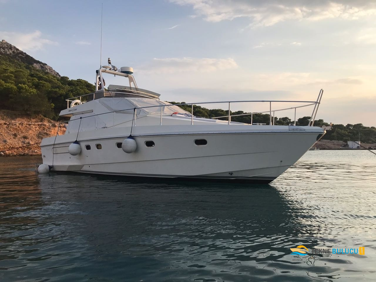 Ferretti Altura 44 1988 iç mekan 3