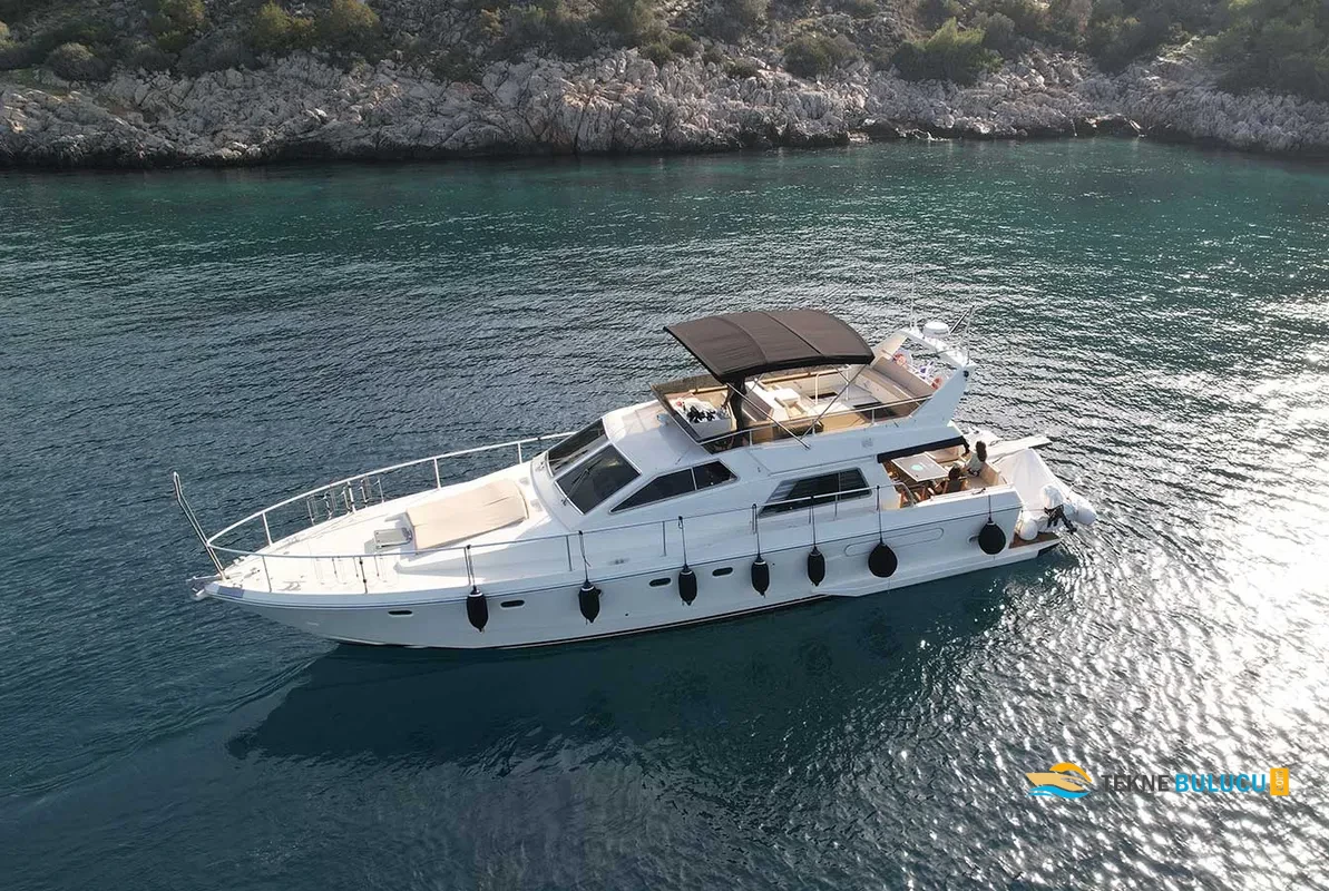 Ferretti Altura 44 S 1992 iç mekan 3