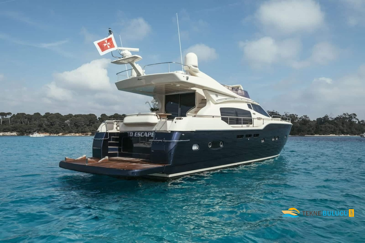 Ferretti Altura 690 2006 iç mekan 3
