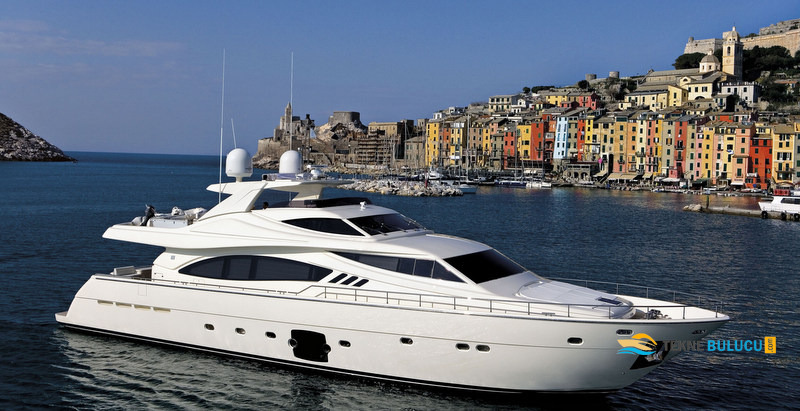 Ferretti 881 RPH 2011 iç mekan 3