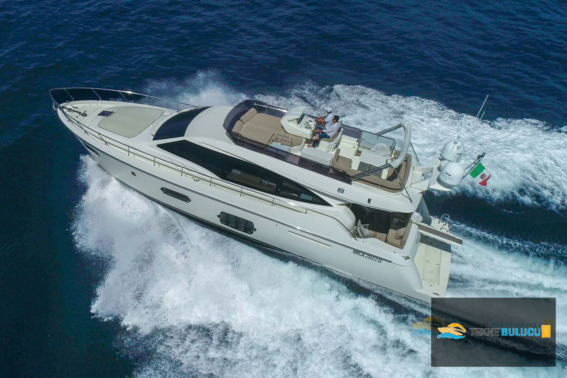 Ferretti 560 / 570 2009 iç mekan 1