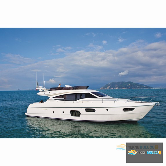 Ferretti 620 2011 iç mekan 1