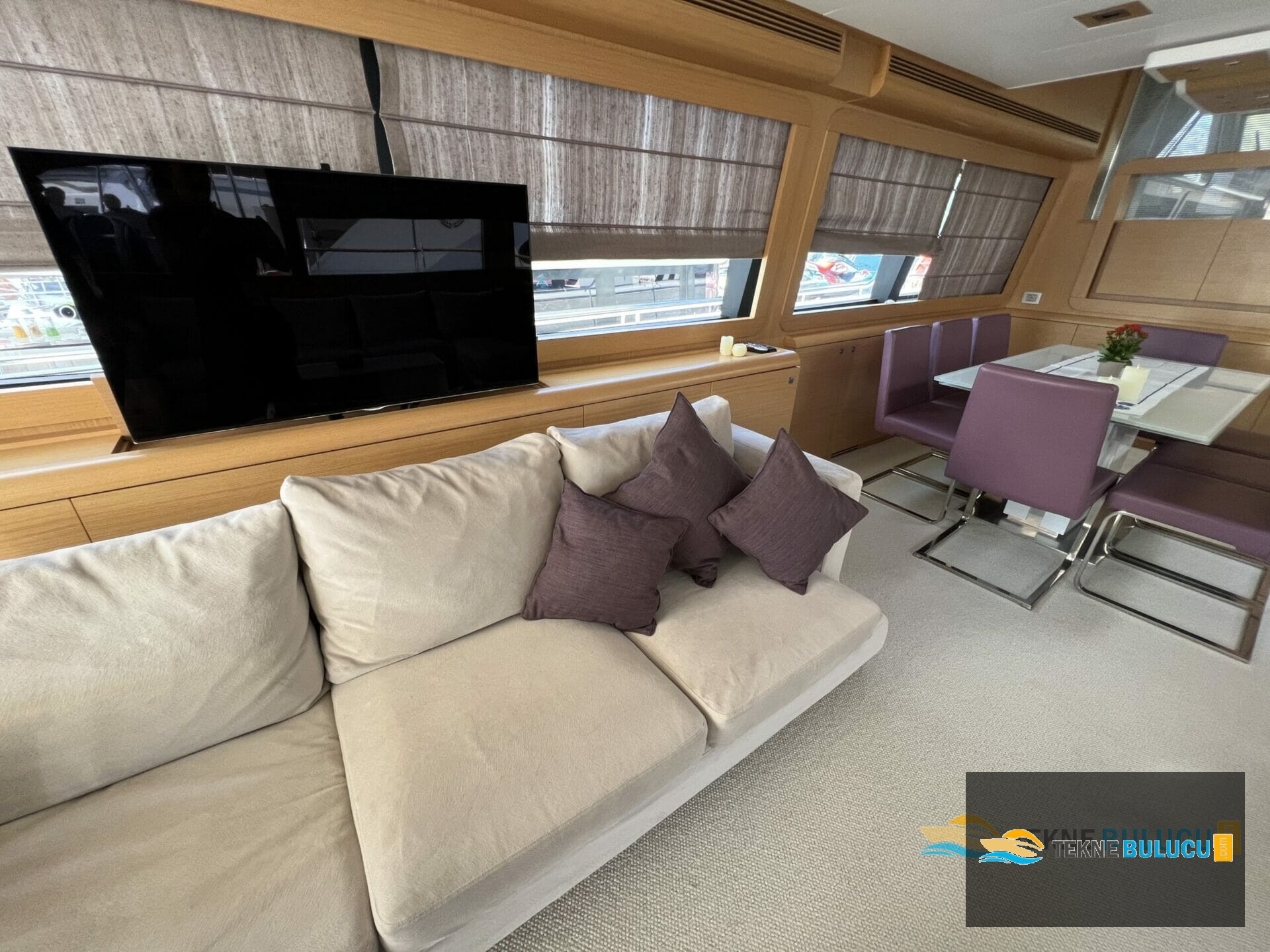 Ferretti 800 2014 iç mekan 2