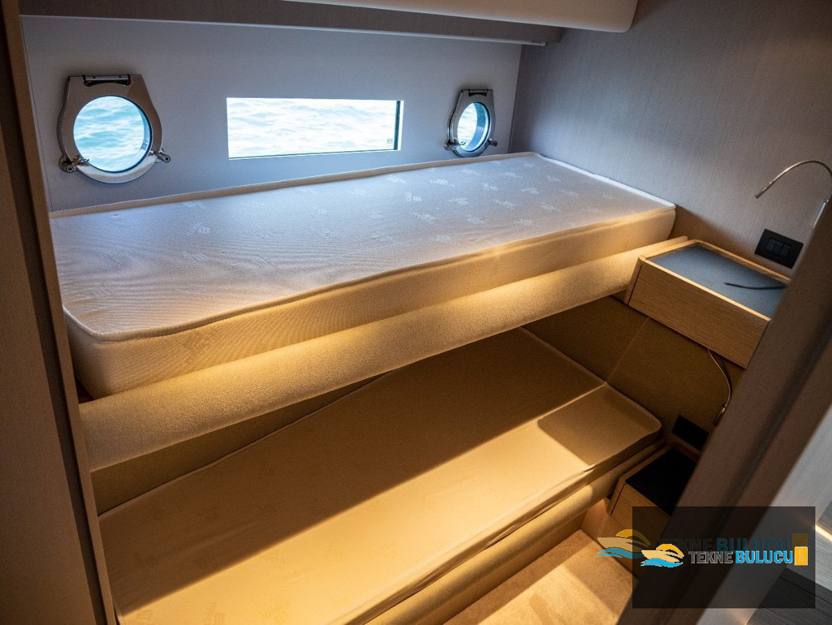 Ferretti 500 2012 iç mekan 2